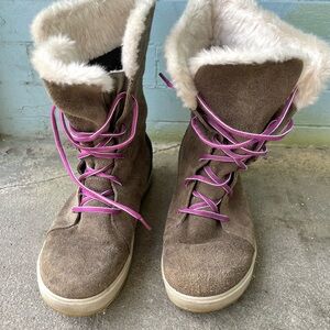 Size 10 women’s Sorel boots
